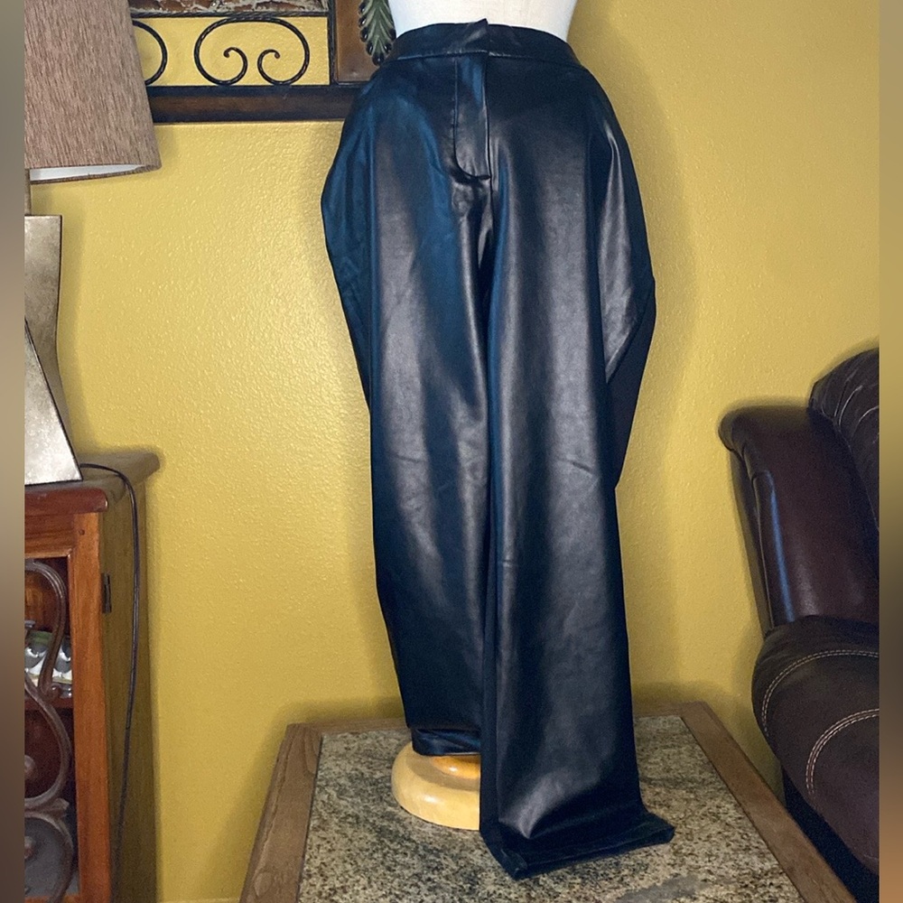 Liz Claiborne NWOT pants